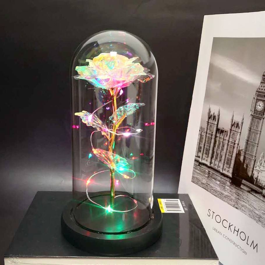 Lanterne-or fond noir