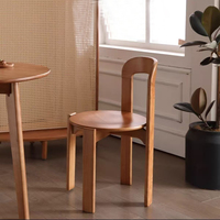 Chaise d'appoint en bois au design moderne pour la vente en gros, idéale pour les restaurants et les cafés, mobilier de salle à manger empilable et abordable