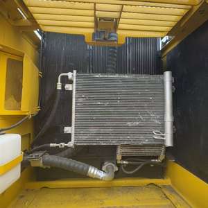 รถขุดไฮดรอลิกตีนตะขาบ Komatsu PC200-8 ขนาด 20 ตัน พร้อมเครื่องยนต์ Cummins และเกียร์ - ขายดี - Product Image 3