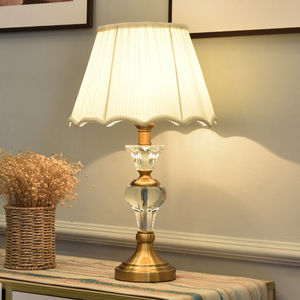 Lámpara de mesa de cristal europea moderna, decoración creativa de cabecera de hierro para dormitorio, sala de estar, Hotel americano, boda, moda - Product Image 2