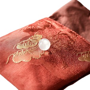 Sac en tissu brocart pour le rangement des bijoux, avec fermeture à bouton, petite pochette pour perles, bracelets et accessoires, design léger - Product Image 5