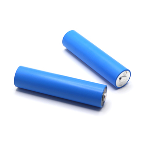 แบตเตอรี่ทรงกระบอก LiFePO4 33140 15Ah 3.2V 4000-Cycle แบบโซลิดสเตท ชาร์จได้ สำหรับรถยนต์ไฟฟ้าและจักรยานไฟฟ้า  ใช้งานได้ที่อุณหภูมิ -30-60 องศาเซลเซียส - Product Image 2