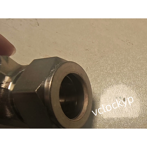 Coudière d'union Swagelok SS-1610-9, 1 pouce, en acier inoxydable 316, 90 degrés, d'occasion - Product Image 2