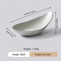 Assiette moderne en mélamine à pied surélevé, gris spatial mat, plat de présentation incliné, écologique, durable, sans BPA, compatible lave-vaisselle, pour buffet