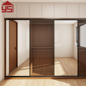 <span class=keywords><strong>Armoire</strong></span>-linéaire moderne minimaliste haut de gamme en bois pour chambre à coucher avec <span class=keywords><strong>portes</strong></span> <span class=keywords><strong>coulissantes</strong></span> en verre teinté pour villa - Product Image 1