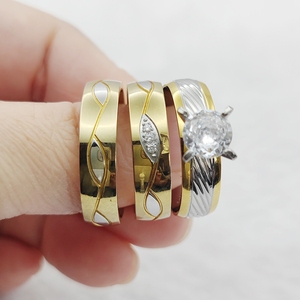 Joyería de diseñador original hecha a mano 3 uds. Anillo de compromiso de <span class=keywords><strong>boda</strong></span> <span class=keywords><strong>para</strong></span> él y <span class=keywords><strong>para</strong></span> ella, anillos de circonita cúbica de titanio dorado <span class=keywords><strong>para</strong></span> parejas - Product Image 3