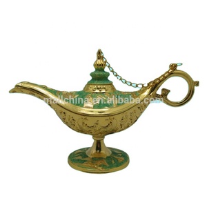 Grande lampe d'Aladdin de style égyptien, couleur or avec des reflets verts - Product Image 2