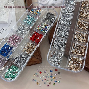 Venta al por mayor: Nuevo adorno de uñas DIY de 12 ranuras con diamantes de colores y base plana, estilo mini champán - Product Image 5