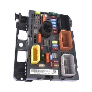 Boîtier de fusibles 9809742880 9666700480 Pièces automobiles pour Peugeot 307 408 Prix usine - Product Image 5