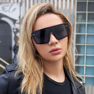 Lunettes de soleil pour femmes de style européen et américain 4363, monture noire en PC, protection UV400, lunettes de sport d'extérieur - Product Image 4