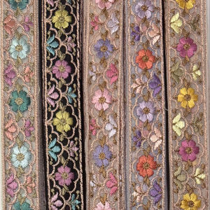 Encaje Estampado Floral de Bajo Precio, Tela Ligera con Ribete de Encaje, Malla Suave para Vestidos de Mujer - Product Image 1