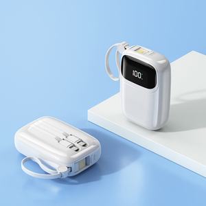 Vente flash : Batterie externe de voyage mini haute capacité 10000 mAh avec câble intégré, charge rapide PD22.5W pour téléphone - Product Image 4