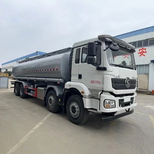 Camion-citerne SHACMAN H3000 8x4 25000L pour le transport de carburant diesel avec réservoir multi-compartiments et distributeur pour le transport de produits inflammables - Product Image 4