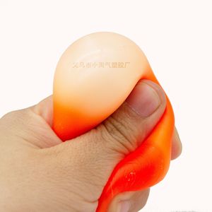 ของเล่นบีบคลายเครียดสีสันสดใส ไส้แป้ง สำหรับวัยรุ่น ของเล่นบีบก้อนน้ำแข็ง ของเล่นบีบแคปซูล สำหรับเด็กและผู้ใหญ่ ขายดี - Product Image 5