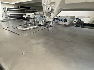 Nouvelle machine à coudre informatisée ZJKB à plat, à une aiguille, pour la pose de poches sur les jeans, idéale pour l'usine de couture de motifs de poches. - Product Image 4