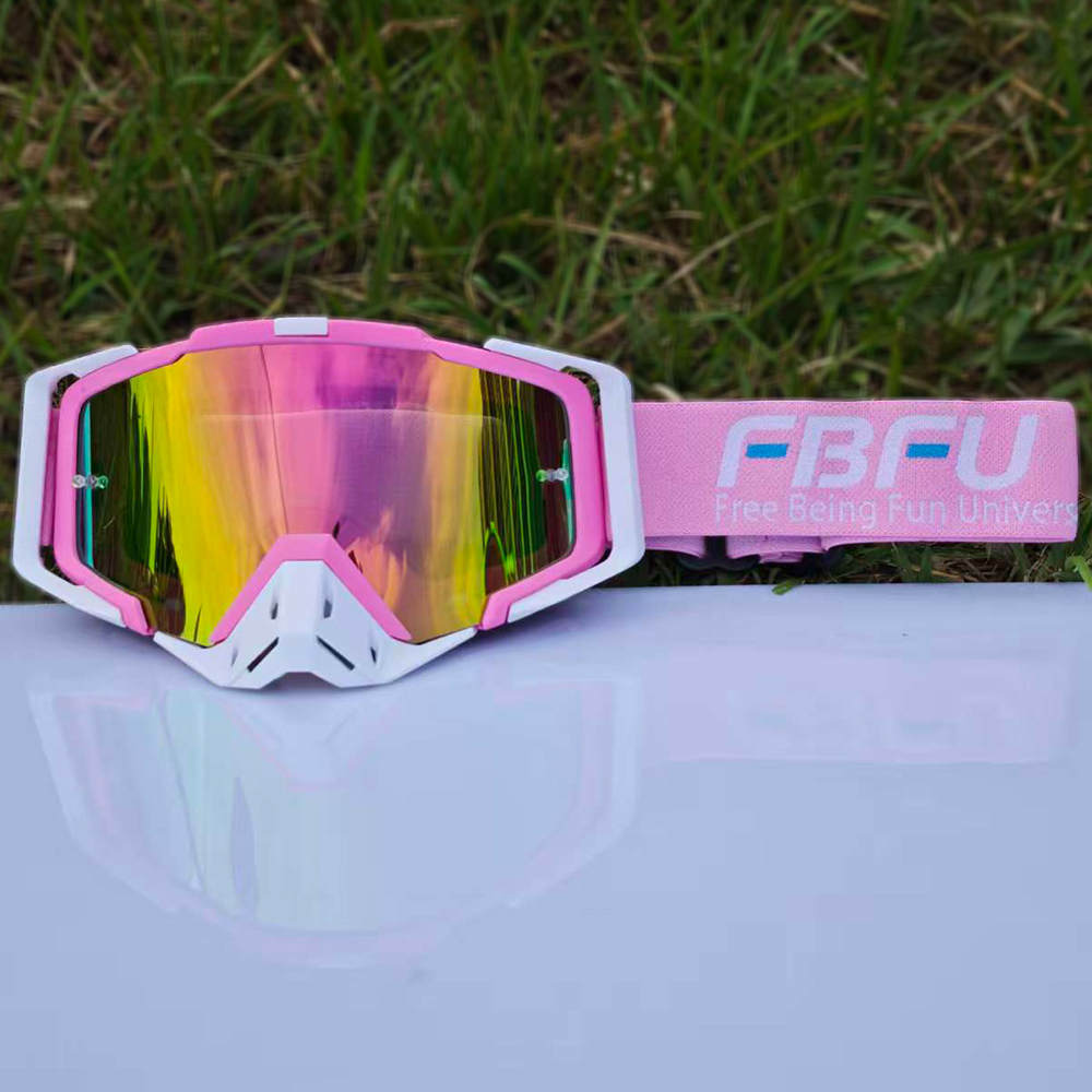 Lunettes roses à monture blanche