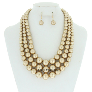 Collier artisanal en résine perlée de la collection Harfii – Bijoux élégants faits à la main pour mariages et cadeaux - Product Image 3