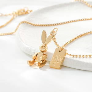 Nuova Collana a Catena con Maglie Bad Bunny in Acciaio Inossidabile Placcato Oro 18K PVD. Collana con Ciondolo Coniglio in Stile Hip-hop Rock - Product Image 1