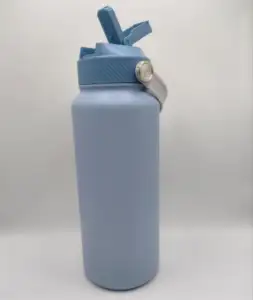 La nouvelle bouteille thermo de sport pour hommes et femmes en gros de tasse thermos en acier inoxydable 316 peut être imprimée personnalisation de couleur de logo