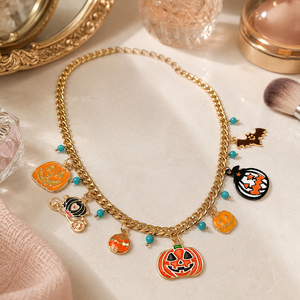 Collana con Ciondolo a Forma di Teschio di Zucca, Stile Dark Unisex per Uso Quotidiano - Product Image 4