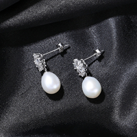 CZCITY Vintage Elegante S925 Silber Blumen CZ Natürliche Perlen Hängeohrringe für Damen Tägliche Anlässe Edle Tropfenohrringe