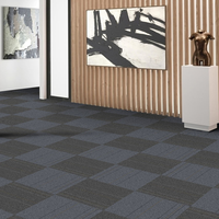 Dalles de moquette de bureau en nylon antistatique, hauteur et poids de la pile personnalisables, avec base en PVC