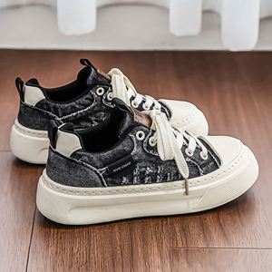Baskets de course rétro unisexe de luxe avec empiècements en maille, motif contrastant, à lacets, semelle extérieure robuste antidérapante, chaussures de sport décontractées - Product Image 1