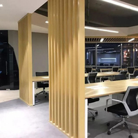 Colonne de tube de bois composite en PVC résistant à la fumée pour l'intérieur en plastique composite Panneau tubulaire WPC texturé Faisceau creux
