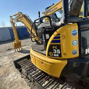 Mini-excavatrice hydraulique Komatsu PC35MR d'occasion de 3,5 tonnes avec moteur Yanmar et rétraction des chenilles pour l'accès aux portes et l'entretien municipal - Product Image 6