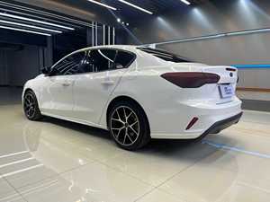 <span class=keywords><strong>2020</strong></span> <span class=keywords><strong>Ford</strong></span> <span class=keywords><strong>Focus</strong></span> <span class=keywords><strong>Active</strong></span> EcoBoost 180 Automatic Powerhouse voiture d'occasion - Product Image 4