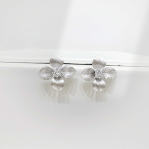 custom plata 925 sterling silver hypoallergenic flower <b>earring</b> 2026 lady gold plated summer 14k gold plated <b>fine</b> <b>stud</b> <b>earrings</b> - Product Image 1