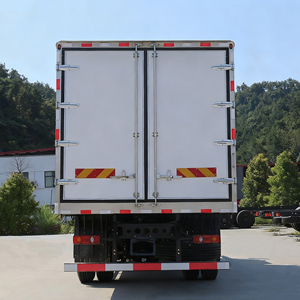Camion frigorifique Dongfeng 4x2 personnalisé, nouveau, conduite à gauche/droite, petite caisse, 10 tonnes - Product Image 4