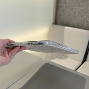 Custodia Protettiva Rigida Trasparente in PC con Stampa Floreale a Ciliegie e Farfalle per <span class=keywords><strong>Apple</strong></span> iPad Air 7 8 11 Pollici / iPad <span class=keywords><strong>Pro</strong></span> 11 2025 con Porta Penna - Product Image 5