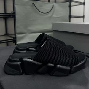 Sandales de plage personnalisées avec logo, haute qualité, pour hommes et femmes, nouvelle collection 2026, luxe, design tendance, pour l'extérieur - Product Image 4