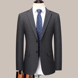 Completo Smoking da Uomo di Alta Gamma Slim Fit Doppiopetto con Motivo Floreale in Tessuto Pettinato 2025 Grigio Set Formale per Sposo Matrimonio - Product Image 5