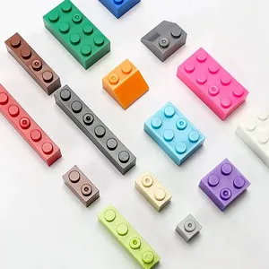 Set di mattoncini fai da te per bambini 250g fondotinta in stile particella mista in mattoncini piccolo pacchetto di accessori in plastica giocattolo - Product Image 5