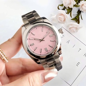 Reloj de pulsera informal de cuarzo para mujer, con esfera rosa, correa de acero inoxidable, diseño nuevo, para uso diario. - Product Image 1