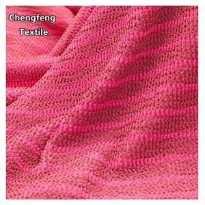 Nouveau <span class=keywords><strong>tissu</strong></span> extensible en jacquard plissé à rayures dorées, 330 GSM, polyester-spandex, tricoté pour la confection de robes et de maillots de bain pour femmes - Product Image 4