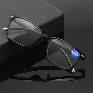 Ready Made Readers Lunettes de lecture anti-lumière bleue en plastique de qualité supérieure pour hommes - Product Image 2