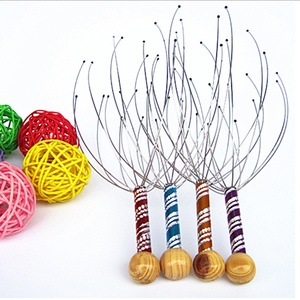 Massaggiatore per la Testa a Forma di Polpo in Acciaio Inossidabile con Fiori Intagliati, Rilassante, per Massaggio Cerebrale, Artiglio Massaggiante, Estrattore d'Anima TikTok - Product Image 1