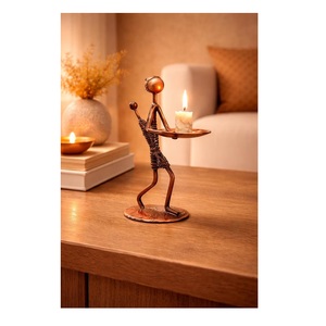 Figura Decorativa de Metal de Alta Calidad con Escultura de Sobremesa para Decoración del Hogar, Oficina, Hotel y Regalo de Inauguración, Disponible para la Venta - Product Image 1