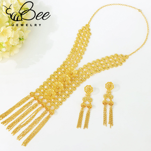 Juego de joyería hipoalergénica de oro africano de 24 quilates, resistente al agua, con cuentas y borlas, collar y aretes de boda para damas. - Product Image 2