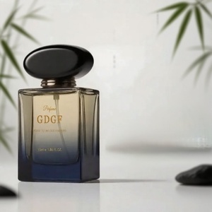 GDGF YS01 Flacon de parfum en verre personnalisé couleur 100ml avec vaporisateur 55ml Eau de Cologne longue durée fraîche écologique pour homme - Product Image 4