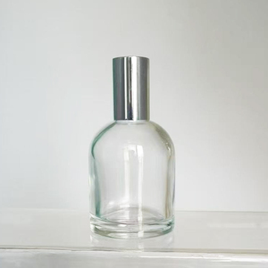 Flacone da Profumo in Vetro Trasparente da 50ml con <span class=keywords><strong>Spray</strong></span> Argentato - Product Image 2