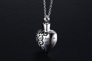 Ciondolo commemorativo a cuore in acciaio inossidabile placcato oro con incastonatura a castone, da <span class=keywords><strong>gioielleria</strong></span> - Product Image 5