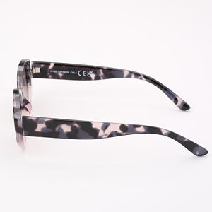 Lunettes de soleil mode OEM 2025 nouvelle tendance avec lentille de protection UV400 couleur Pantone cadre en plastique disponible - Product Image 3