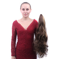 Perruque synthétique en fibre haute température de 50 cm, longue et bouclée, avec pince à cheveux, pour femmes (UE/US), queue de cheval haute, ondulée et volumineuse