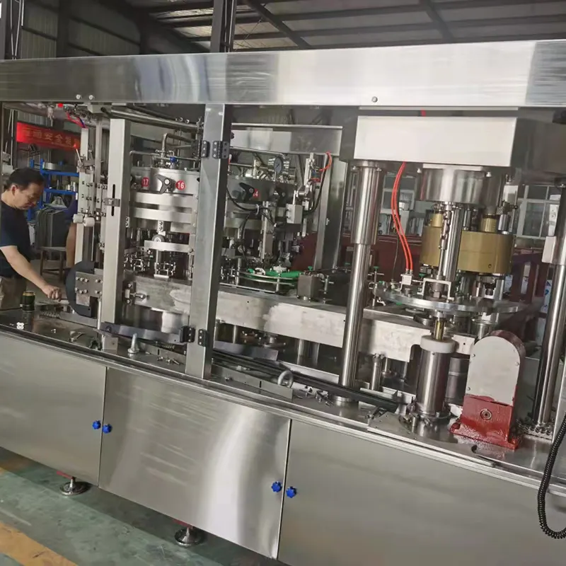 मशीनरी क्षमता 2000 बीपीएच कार्बोनेटेड पेय भरने की मशीन Seaming मशीन स्वत: एल्यूमीनियम कर सकते हैं पेय के लिए