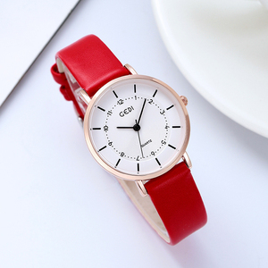 Montre à cadran romain tendance avec bracelet en cuir - Product Image 1