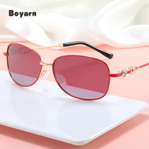 Boyarn Wholesale Luxury Design Diamond Sunglasses For Women Polarized UV400 Protected Travel Sunglasses Crystal Add Retro